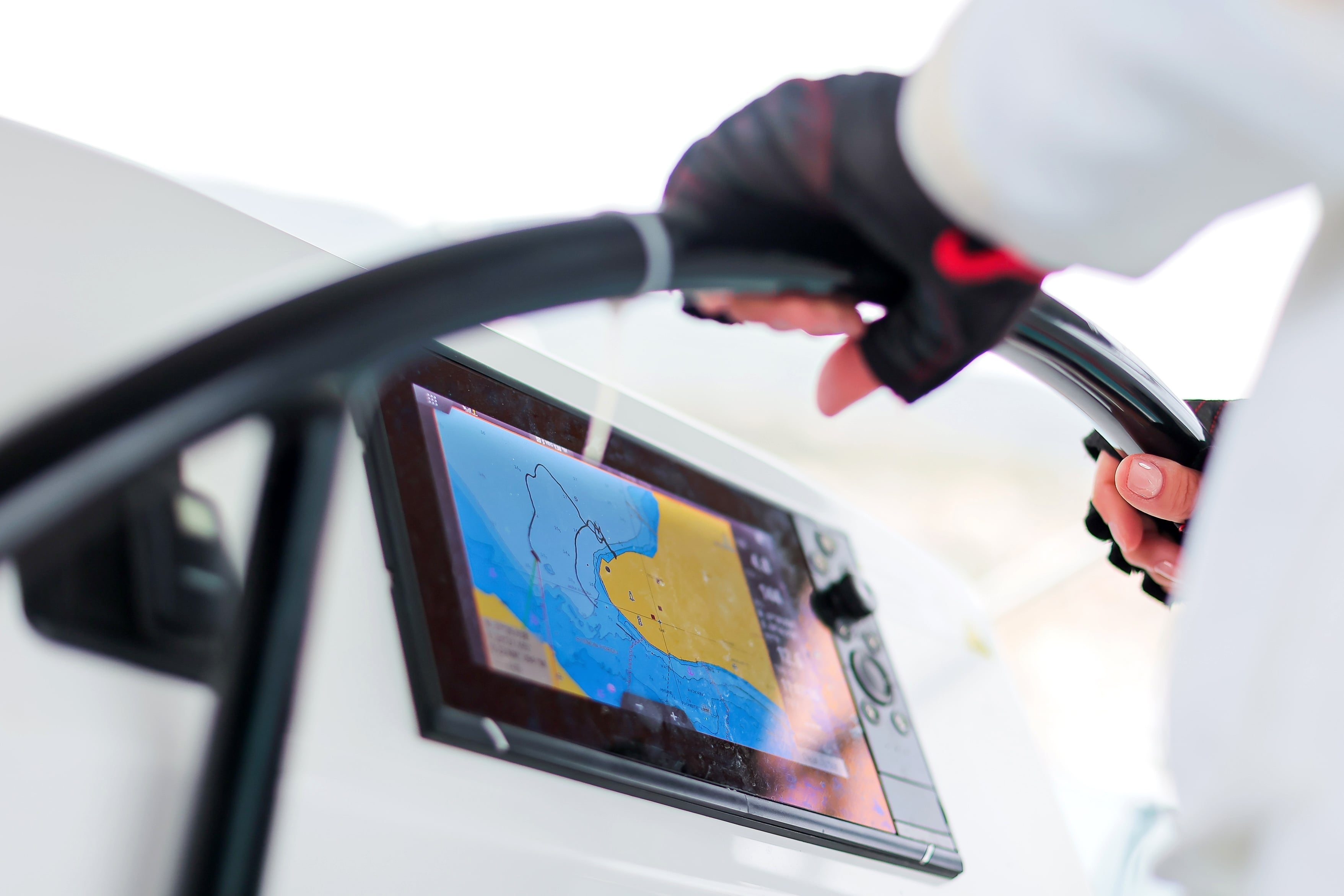 Electronics & Navigation