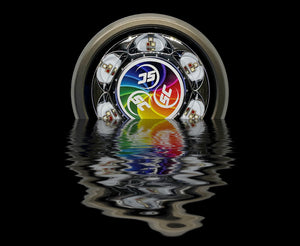 SC3 underwater light with water reflection