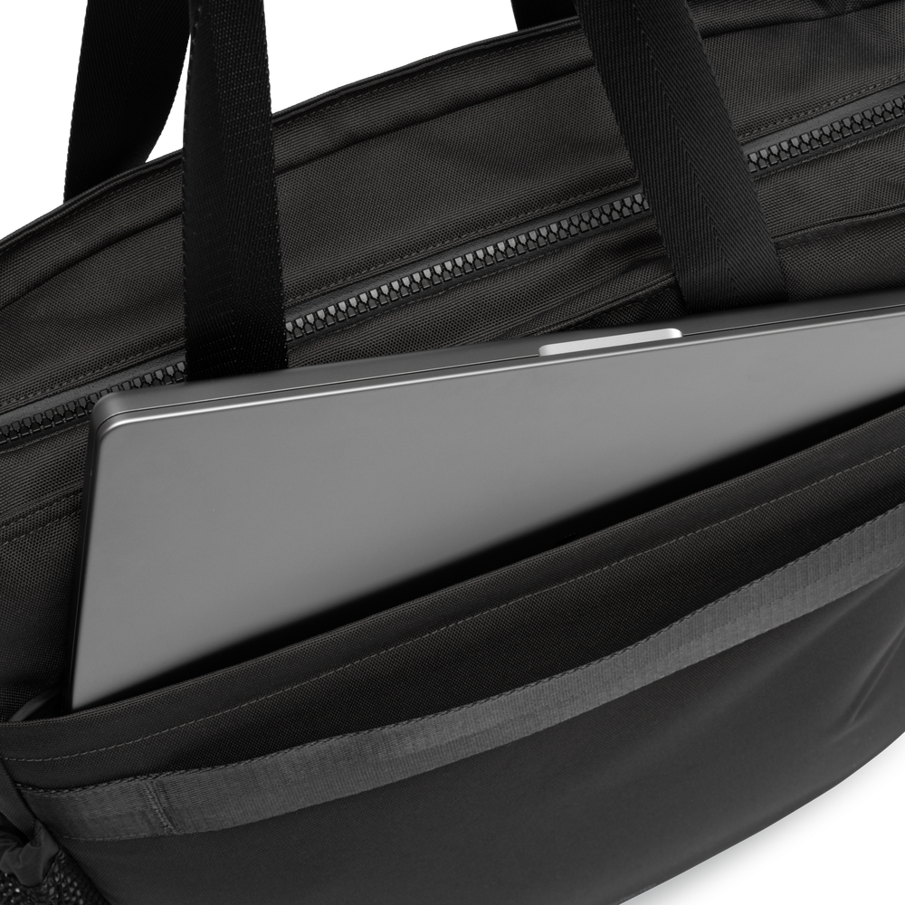 Dometic Unrestricted Tote XL in Slate, front view