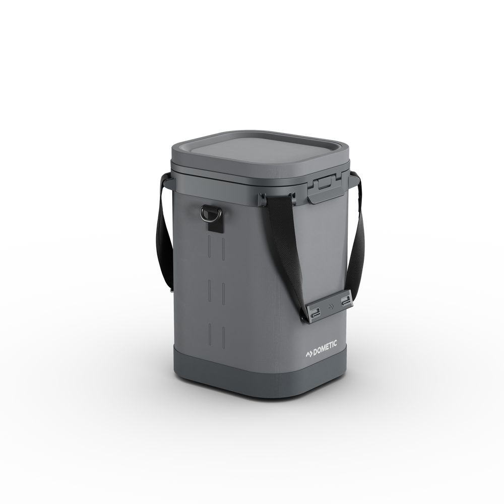 Dometic Recon Softside ZL Small soft cooler in Lichen, front view
