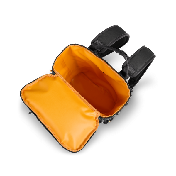 Dometic Unrestricted 17L Cooler Backpack in Slate, interior view