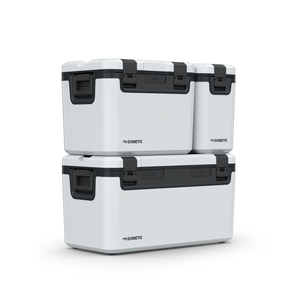 Dometic Recon Hardside 16L cooler in Frost, angled view